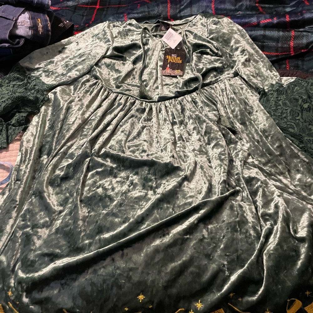 Torrid Green Velvet Hocus Pocus Dress 2X
